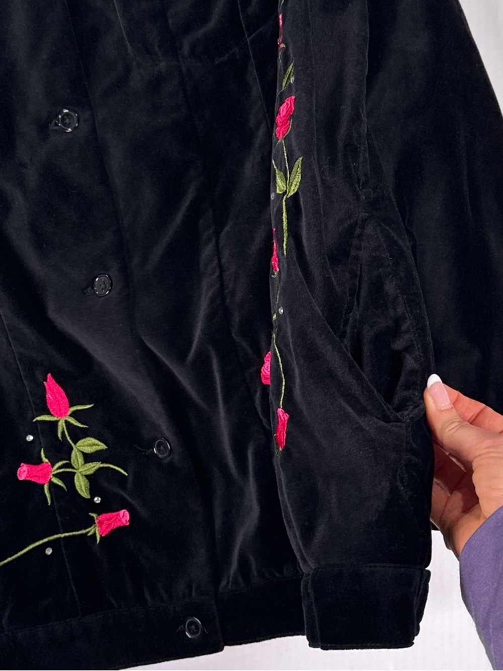 Quacker Factory Shacket Rose Embroidered Rhinestone Velvet Black Medium - Picture 5 of 12